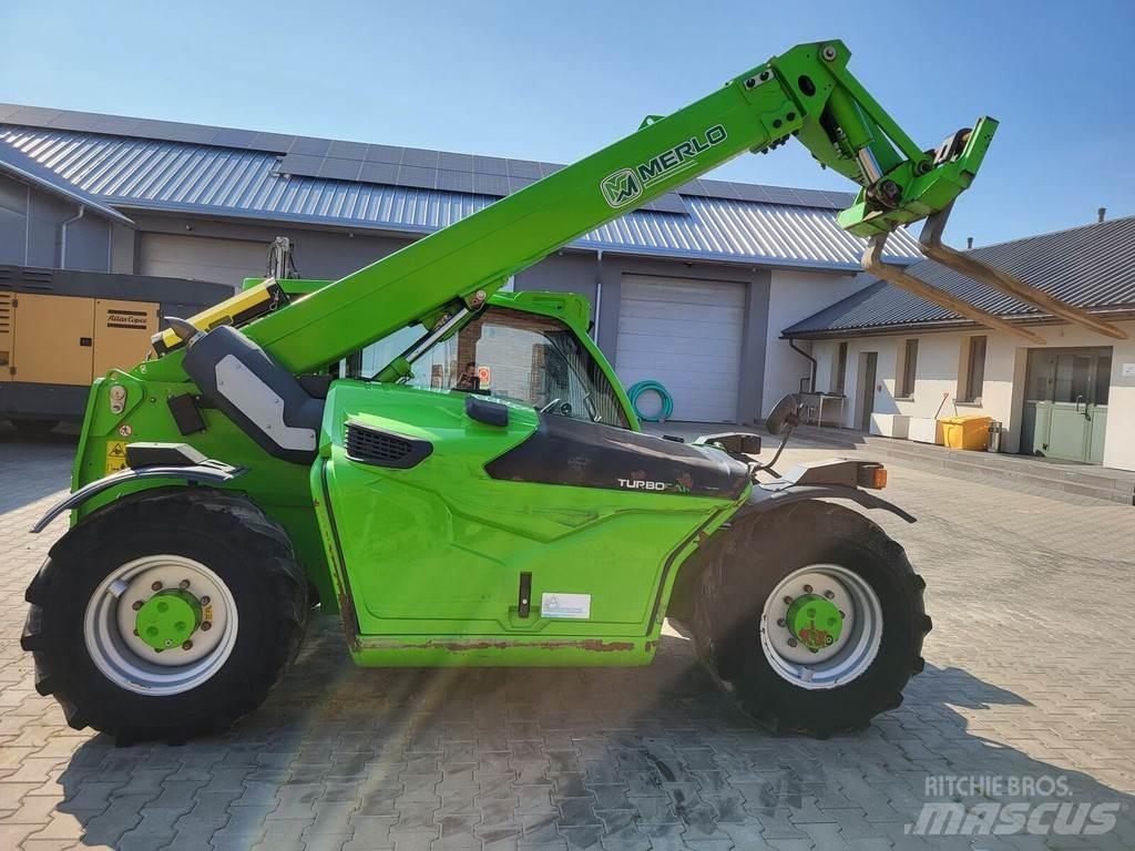 Merlo TF33.7 Univerzális rakodók