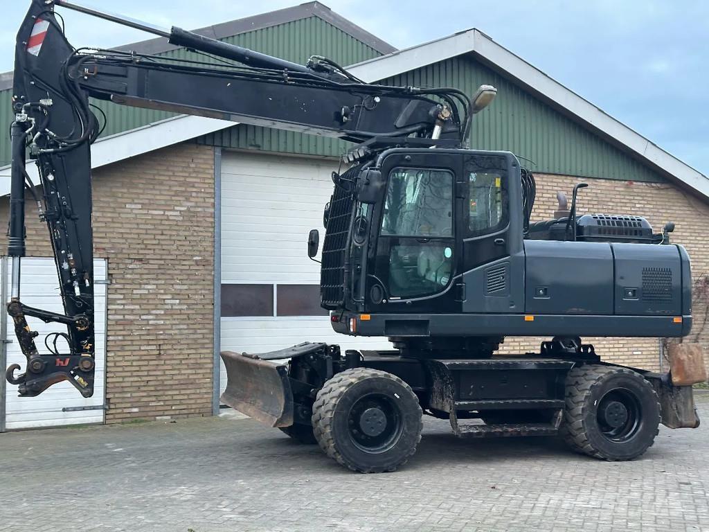 Komatsu PW200-7EO Gumikerekes kotrók