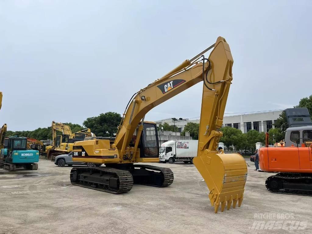 CAT 320 B L Lánctalpas kotrók