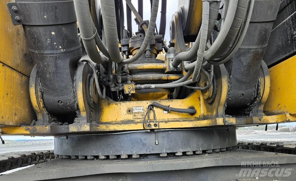 CAT 390 F Lánctalpas kotrók