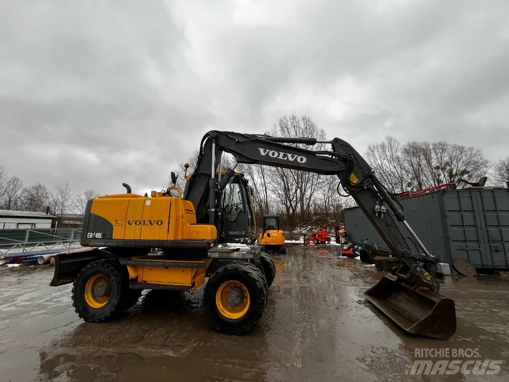 Volvo EW 140 C Gumikerekes kotrók