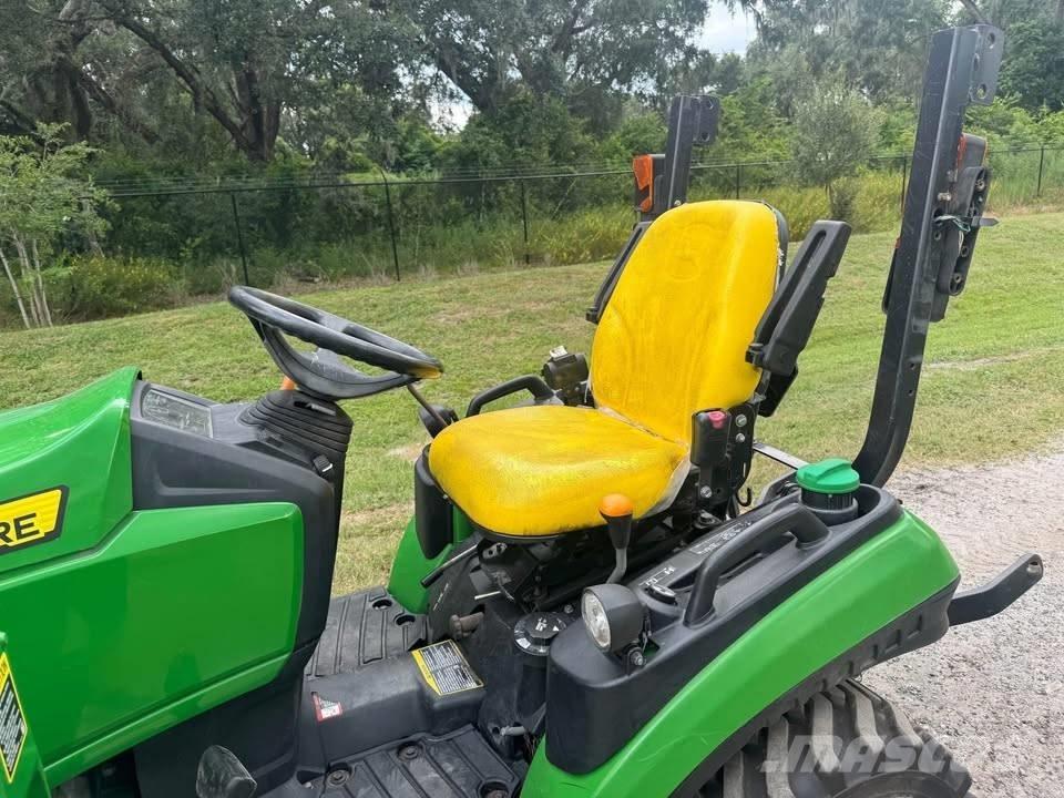 John Deere 1025 R Traktorok