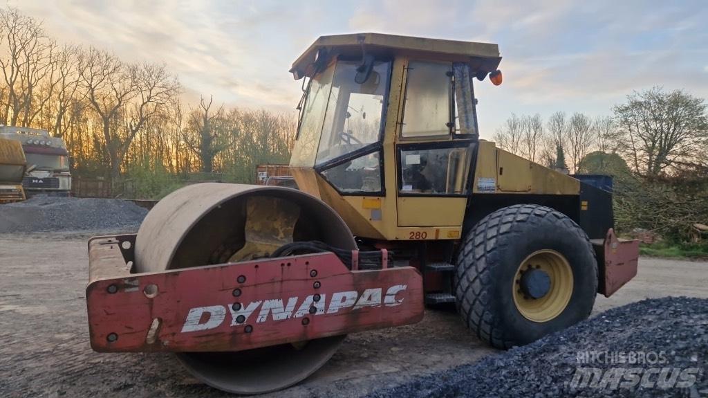 Dynapac Ca280d Ikerdobos hengerek