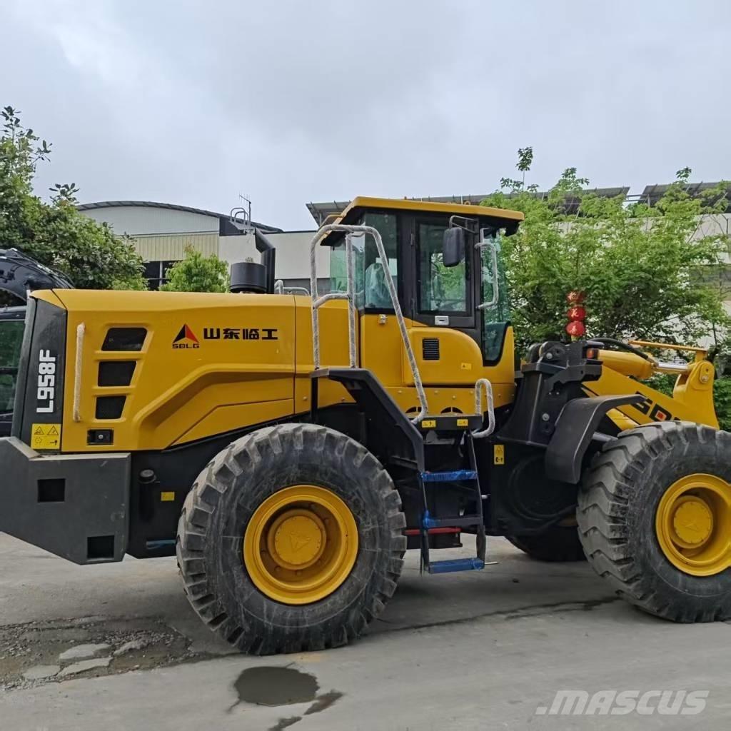 SDLG L 958 F Gumikerekes homlokrakodók