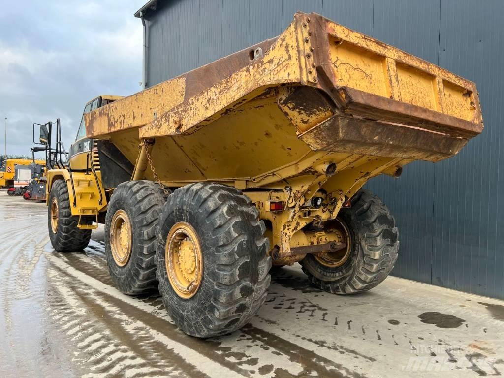 CAT 725 Csuklósdömperek