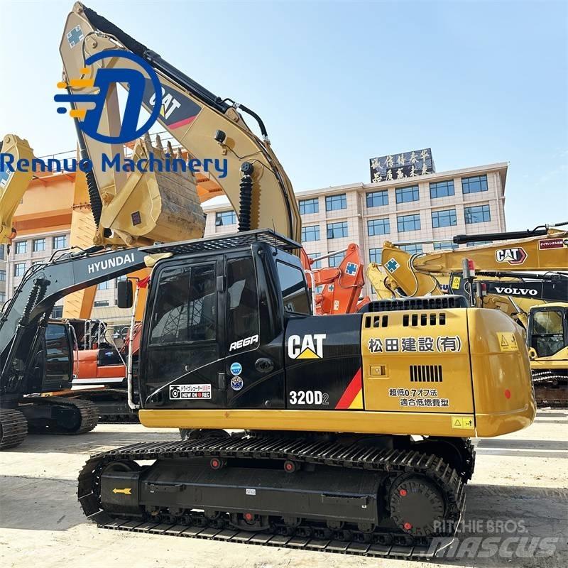CAT 320D2 Lánctalpas kotrók