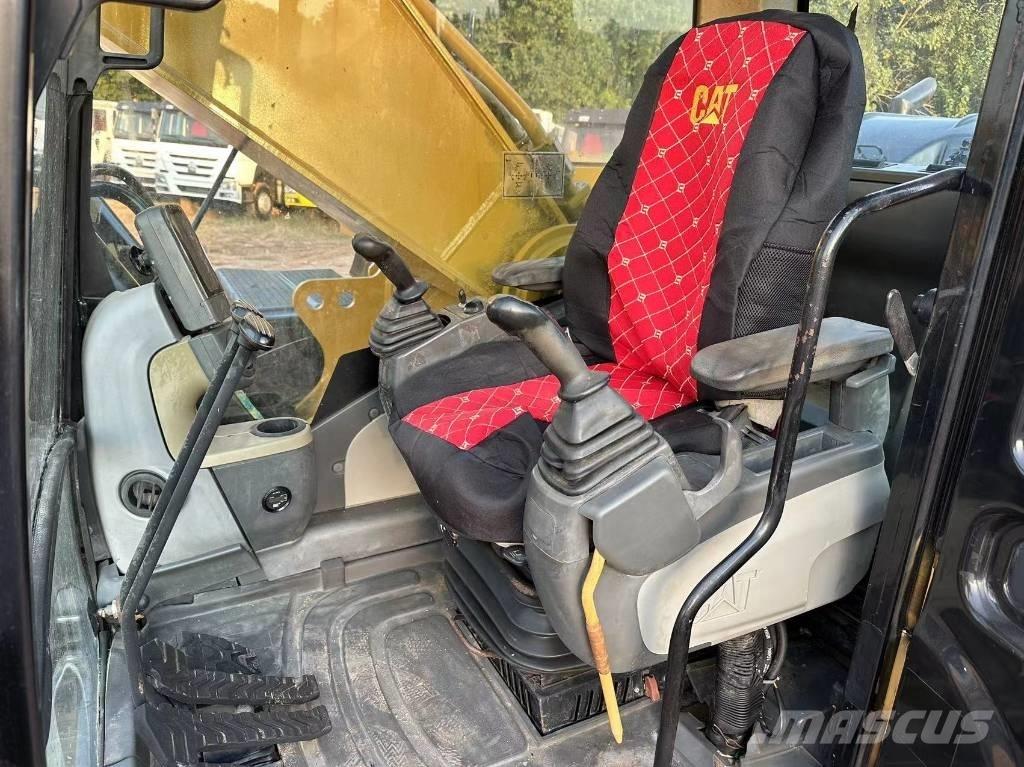 CAT 330DL Lánctalpas kotrók