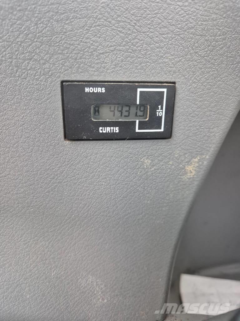 Bobcat E 80 Közepes (midi) kotrók 7 t - 12 t