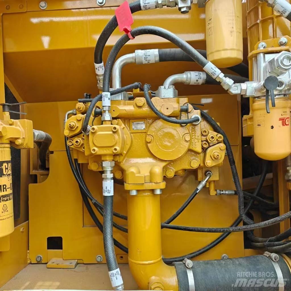 CAT 329 D Lánctalpas kotrók