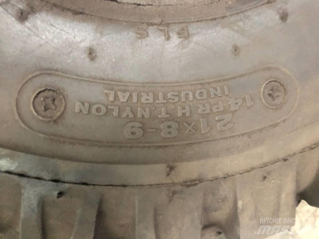 Bridgestone 21x8-9 Gumiabroncsok, kerekek és felnik