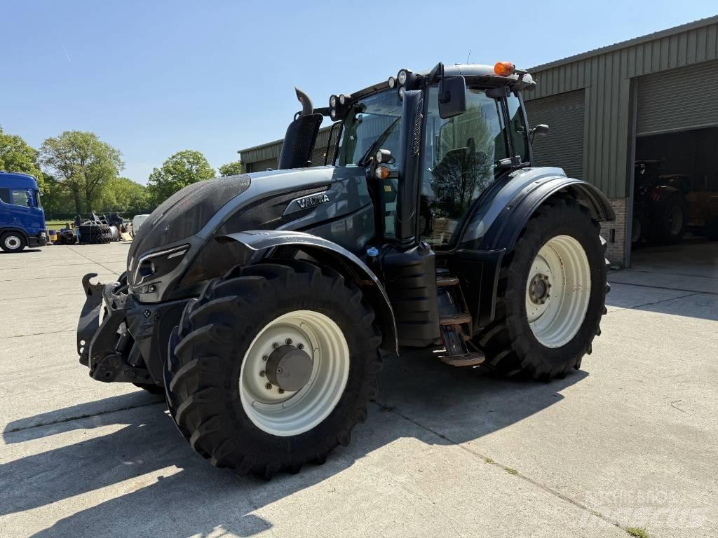 Valtra T 174 Direct Traktorok