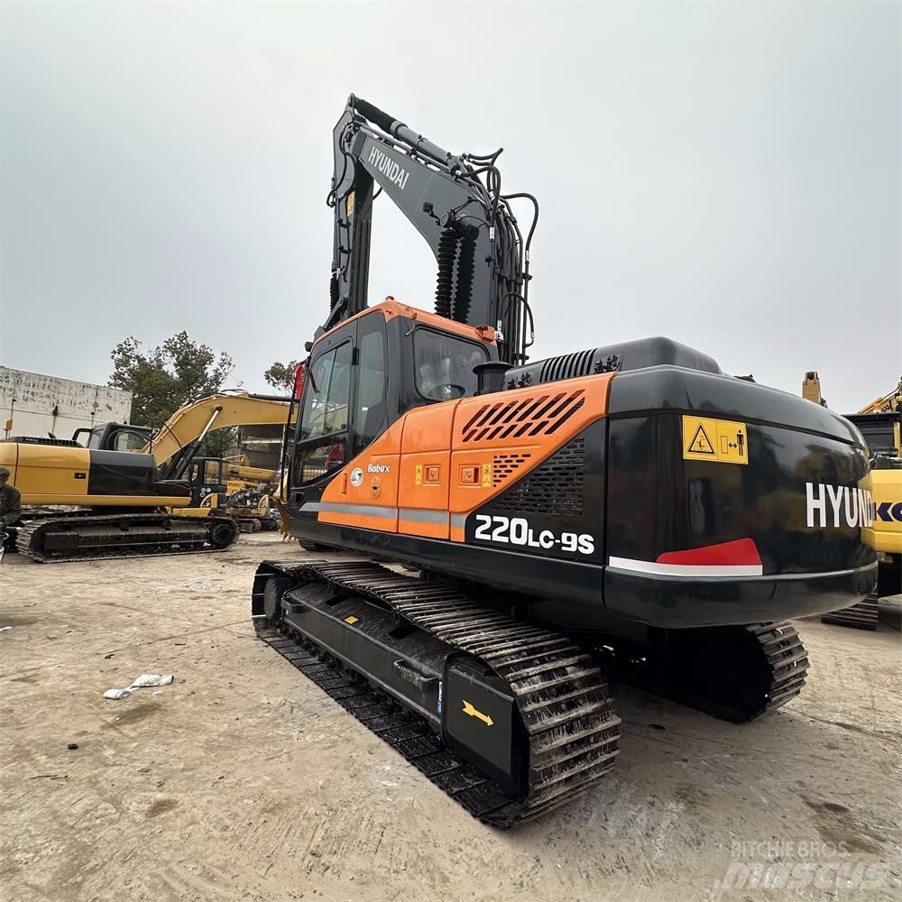 Hyundai R220LC-9S Lánctalpas kotrók
