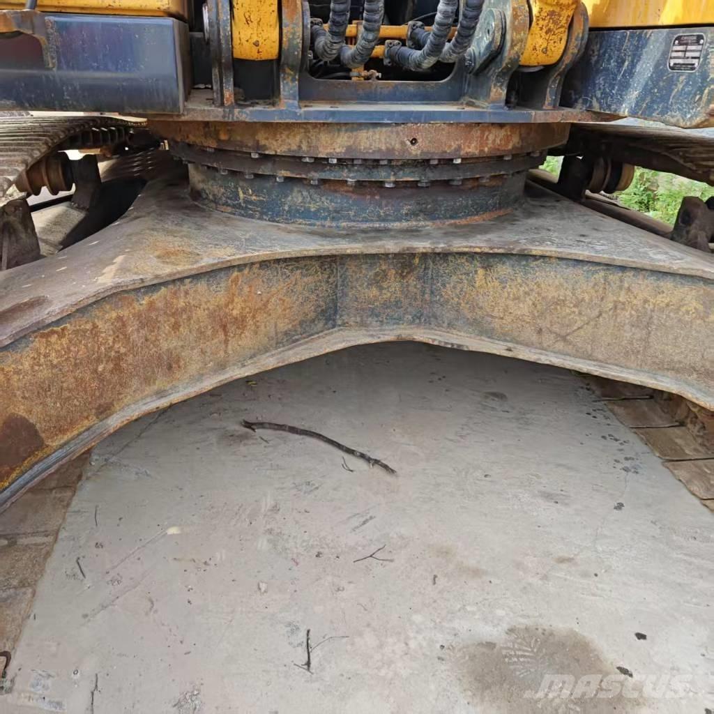 Hyundai R300LC Lánctalpas kotrók