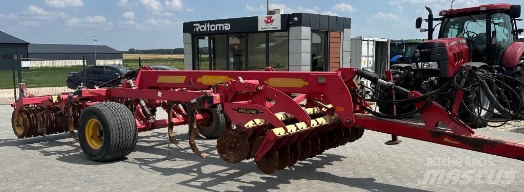 Väderstad Topdown300 Kultivátorok