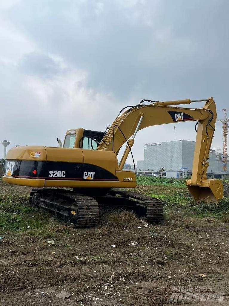CAT 320 C Lánctalpas kotrók