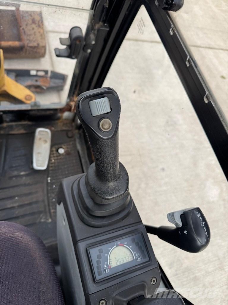 CAT 301.7 D Mini kotrók < 7t