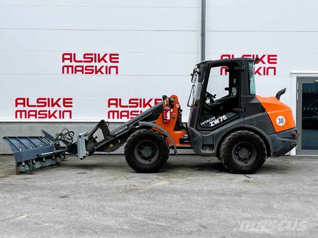 Hitachi ZW 75-6 Gumikerekes homlokrakodók