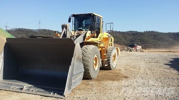 Volvo L180G Gumikerekes homlokrakodók