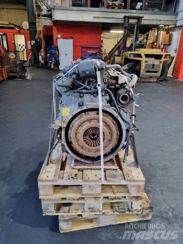 DAF FR118U2 Motorok