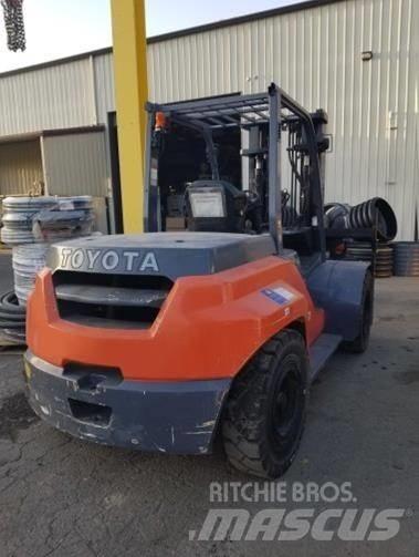 Toyota 8FD70U Dízel targoncák