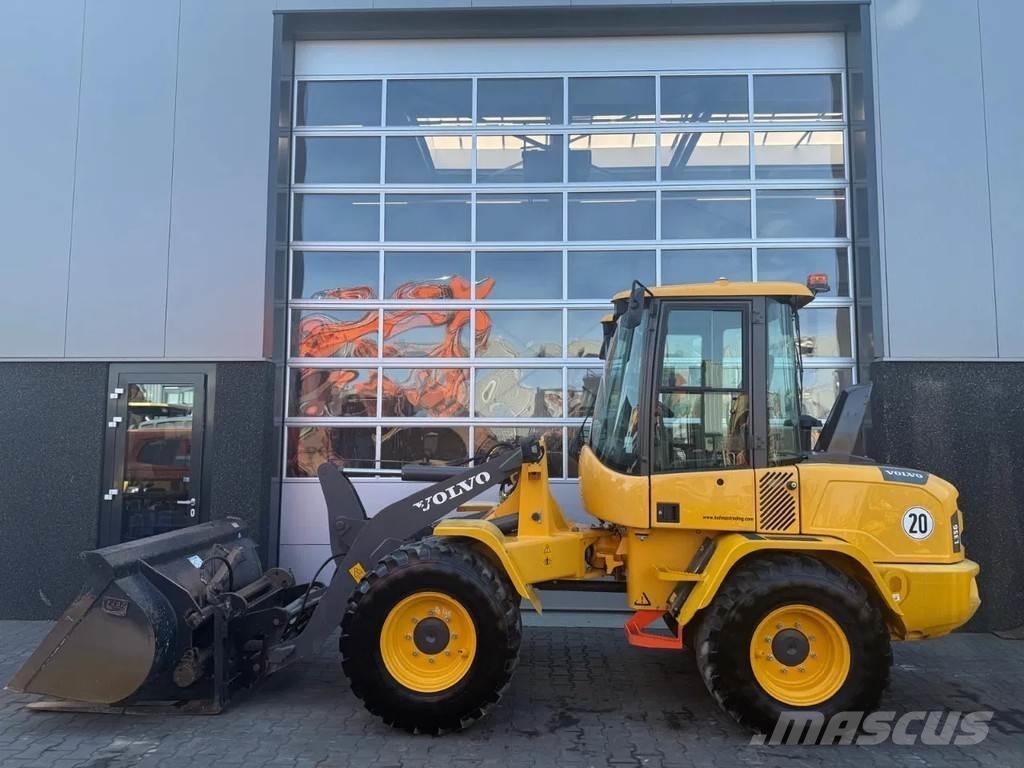 Volvo L35G Gumikerekes homlokrakodók