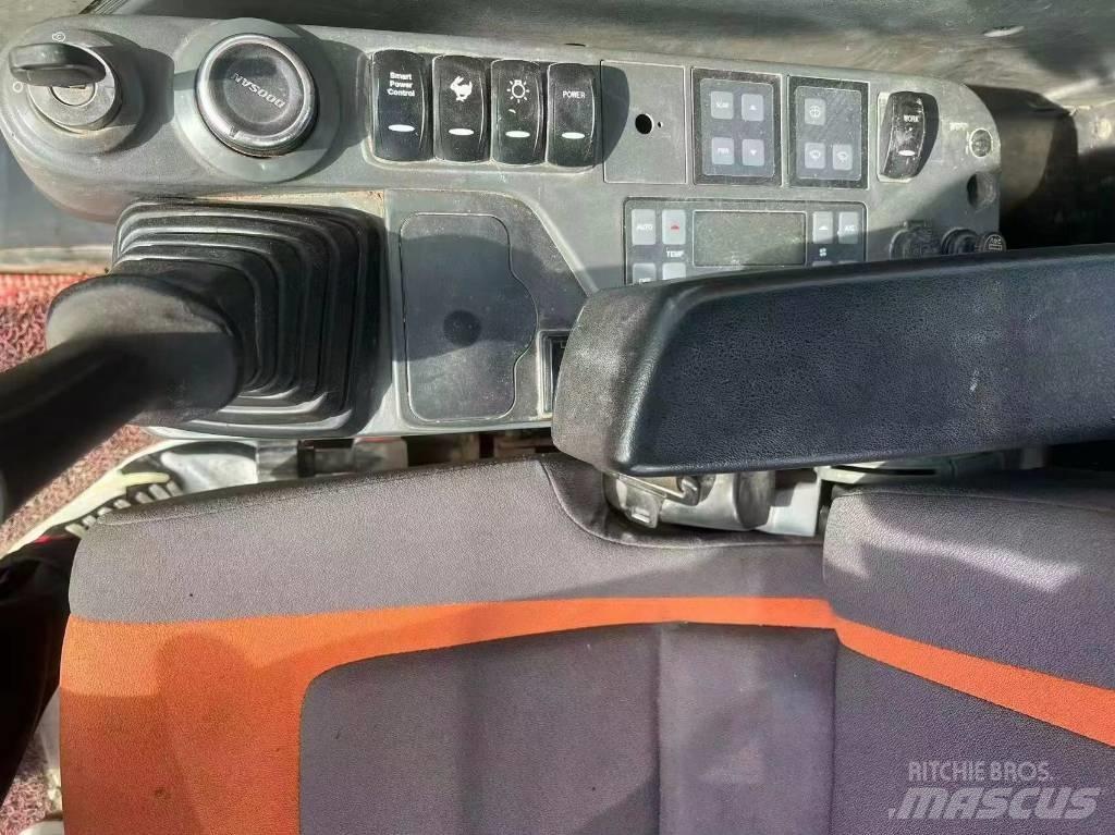 Doosan DX420LC Közepes (midi) kotrók 7 t - 12 t