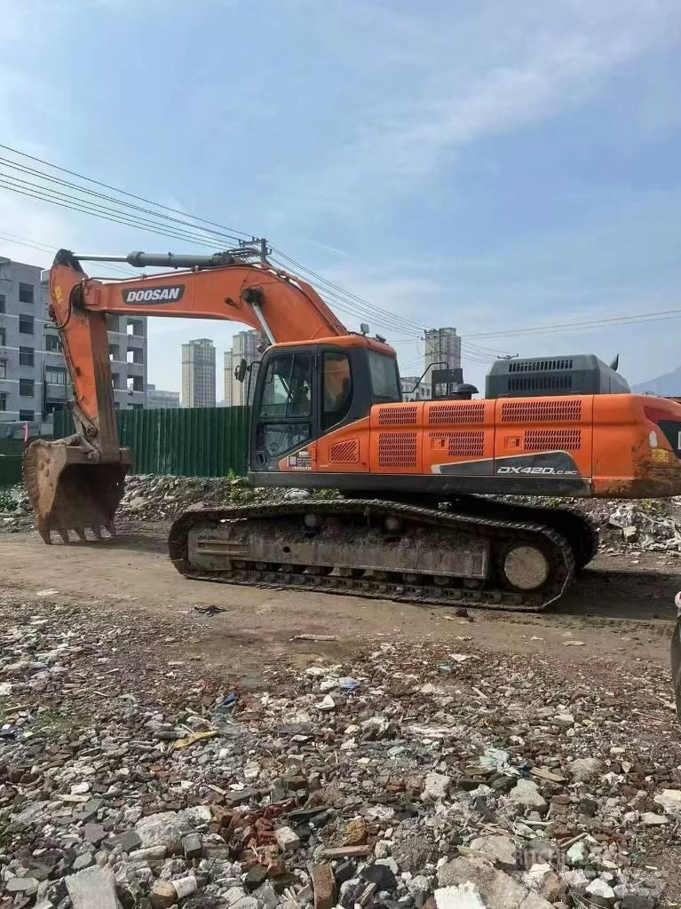 Doosan DX420LC Közepes (midi) kotrók 7 t - 12 t