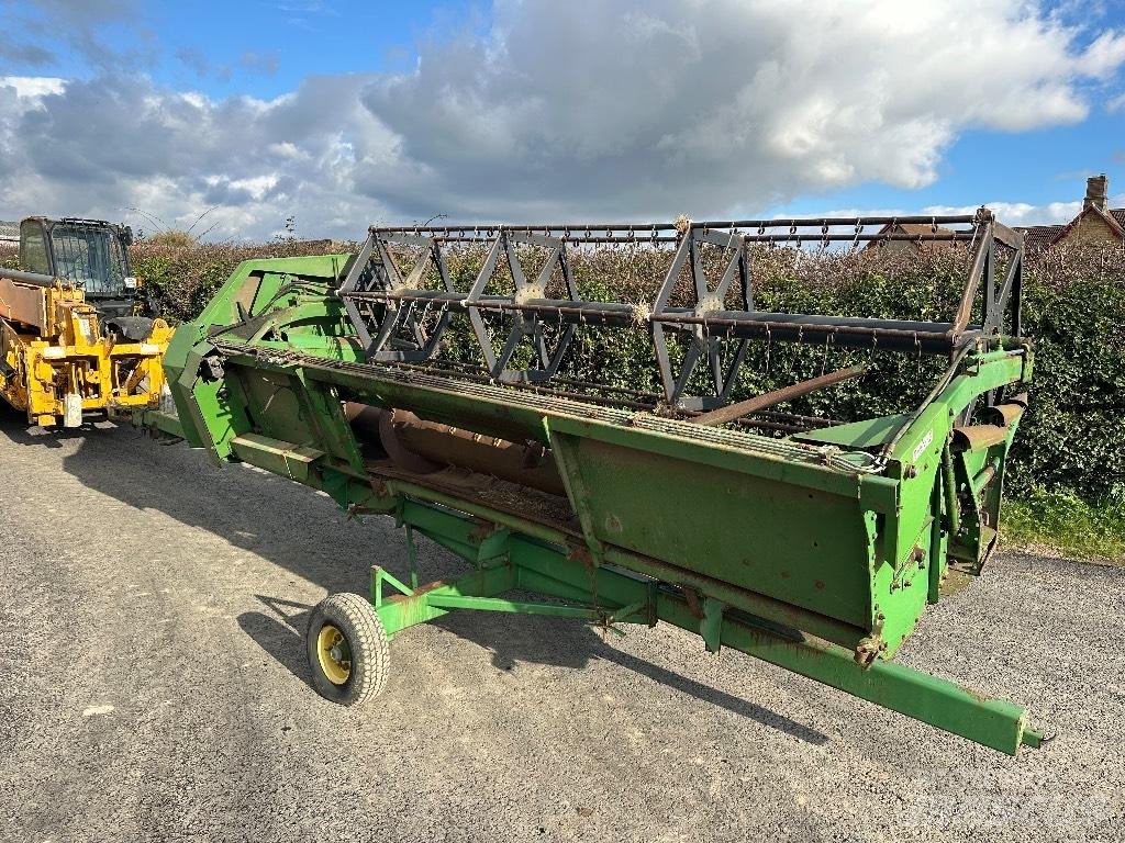 John Deere 1075 Kombájnok