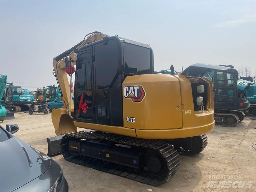 CAT 307 Mini kotrók < 7t