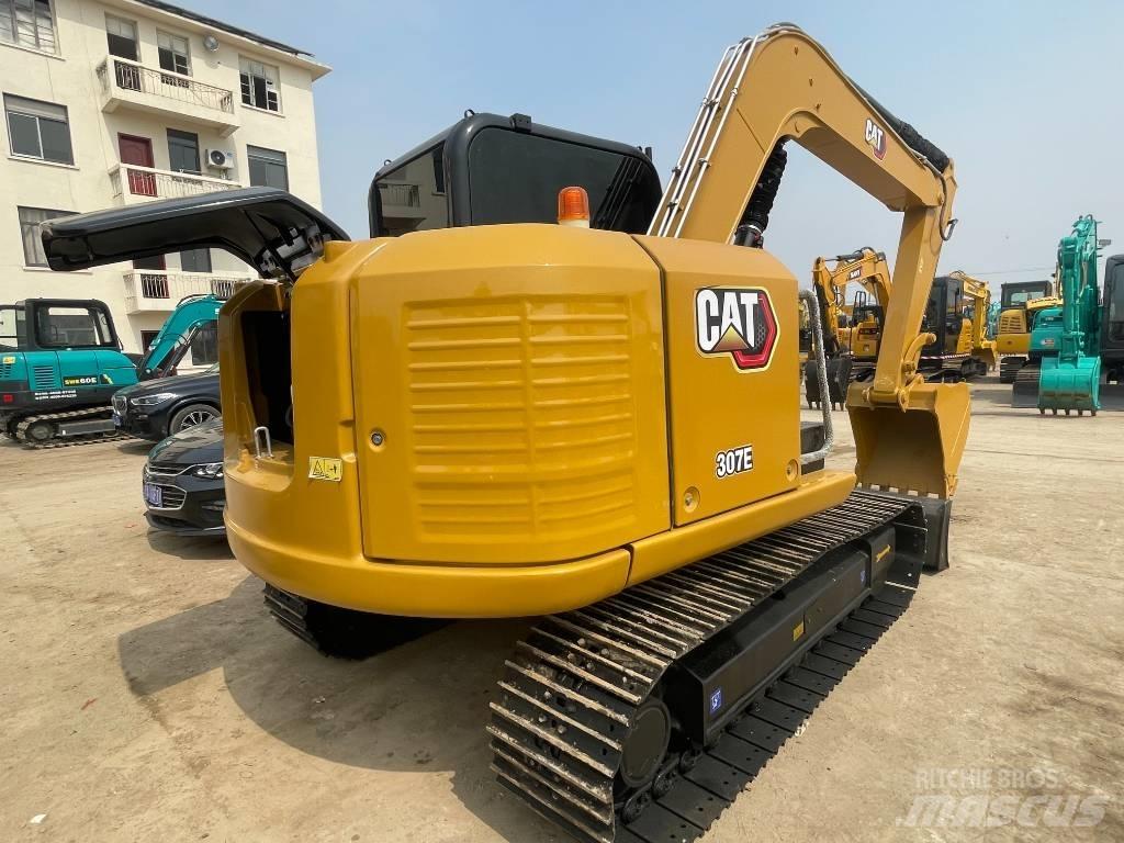 CAT 307 Mini kotrók < 7t