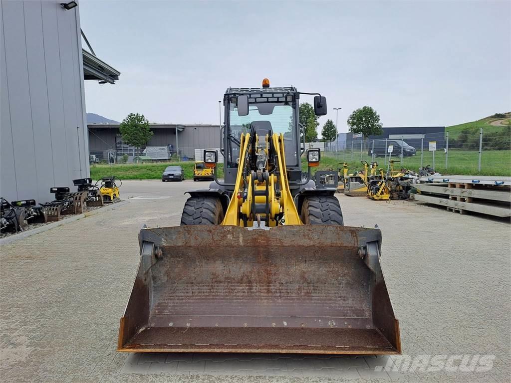 Wacker Neuson WL70 Gumikerekes homlokrakodók