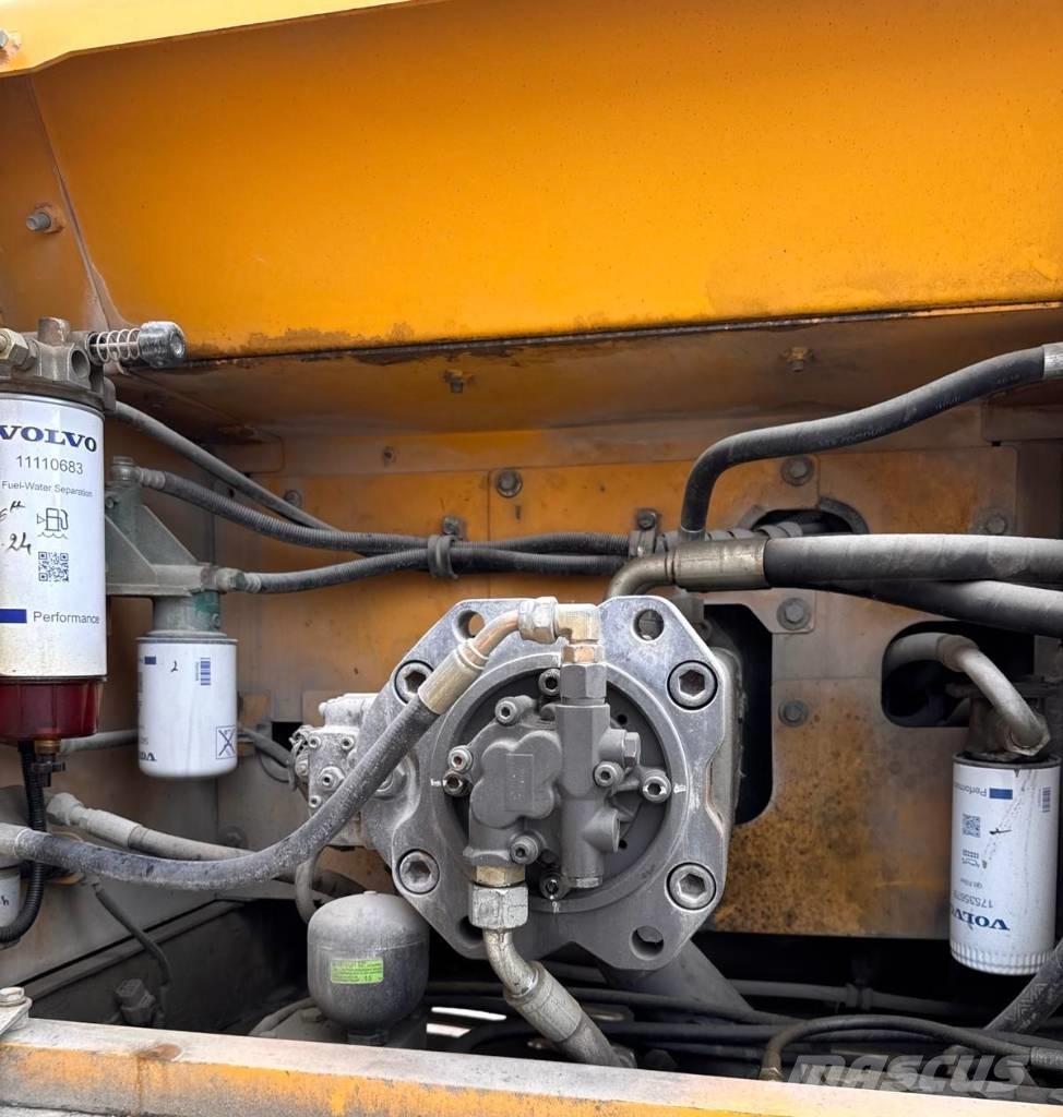 Volvo EC 300 D L Lánctalpas kotrók