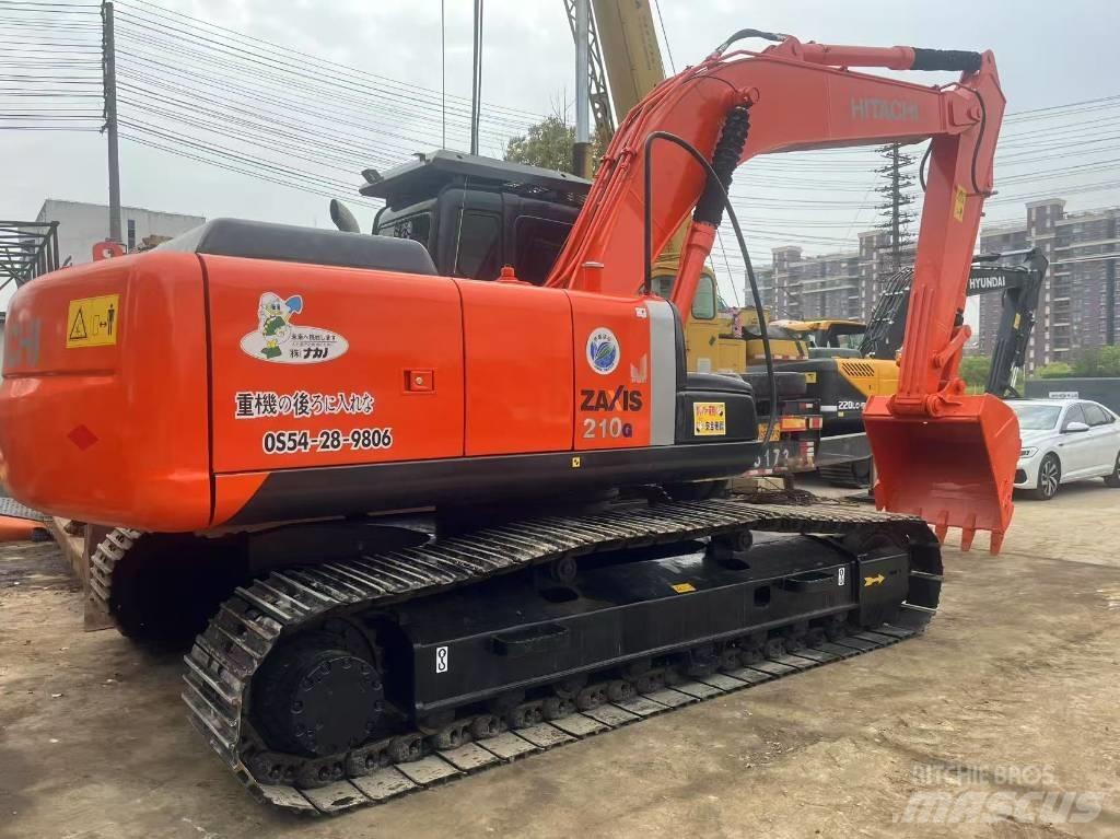 Hitachi 210LC Lánctalpas kotrók