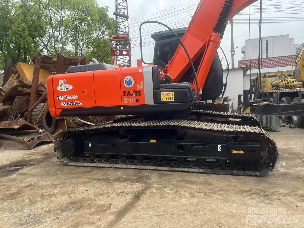 Hitachi 210LC Lánctalpas kotrók