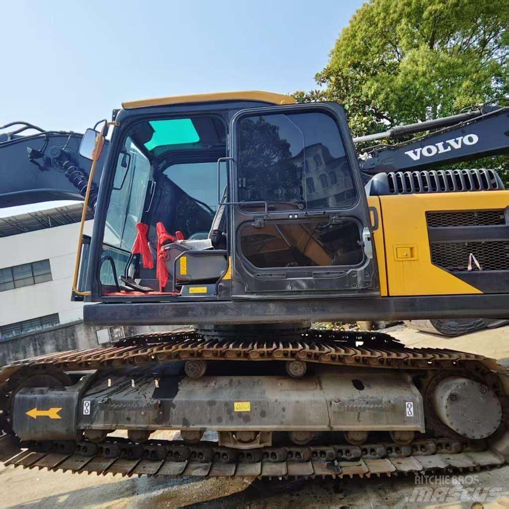 Volvo EC 220 Lánctalpas kotrók