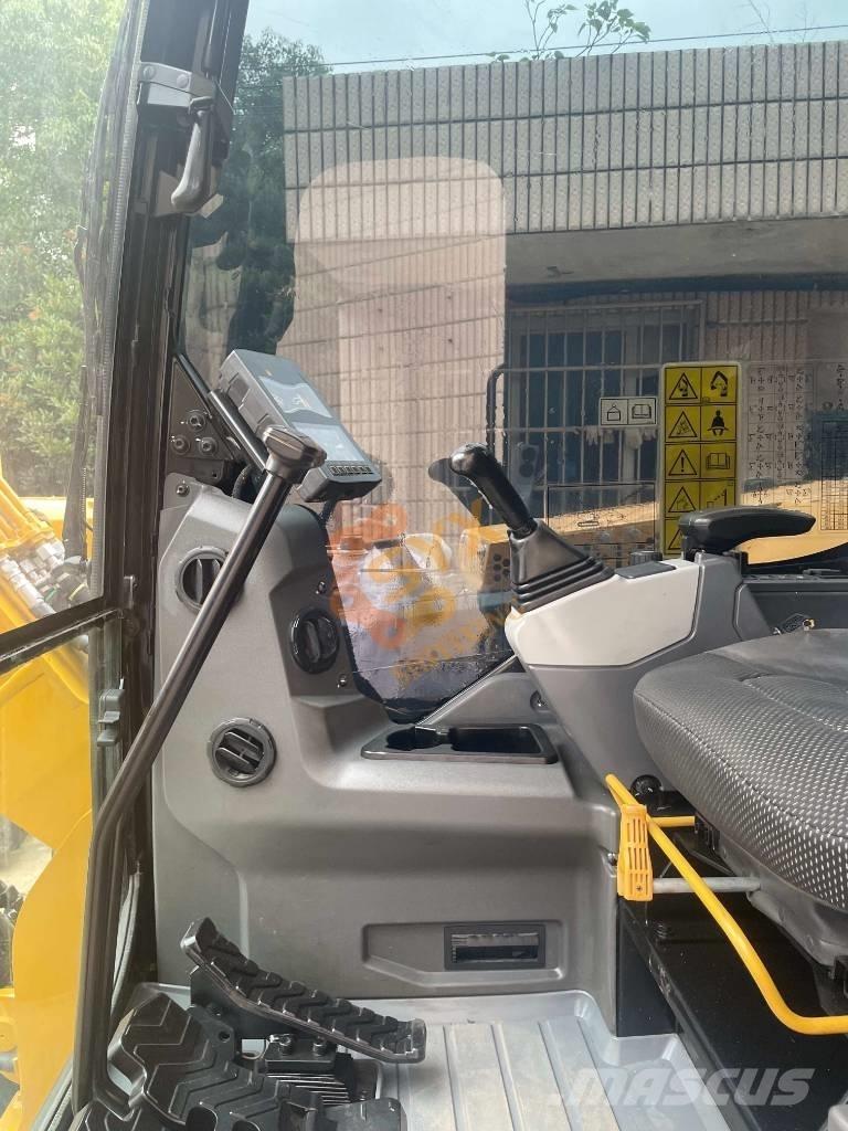 CAT 306 Mini kotrók < 7t