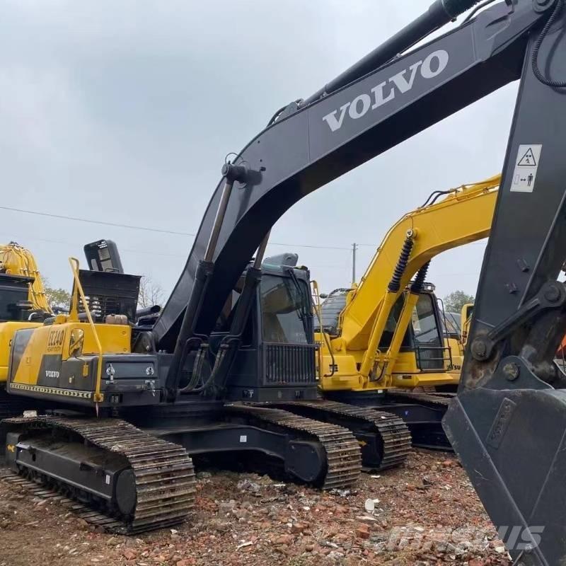Volvo EC 240 Lánctalpas kotrók