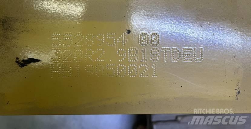 CAT 320 Gémek és dipperek