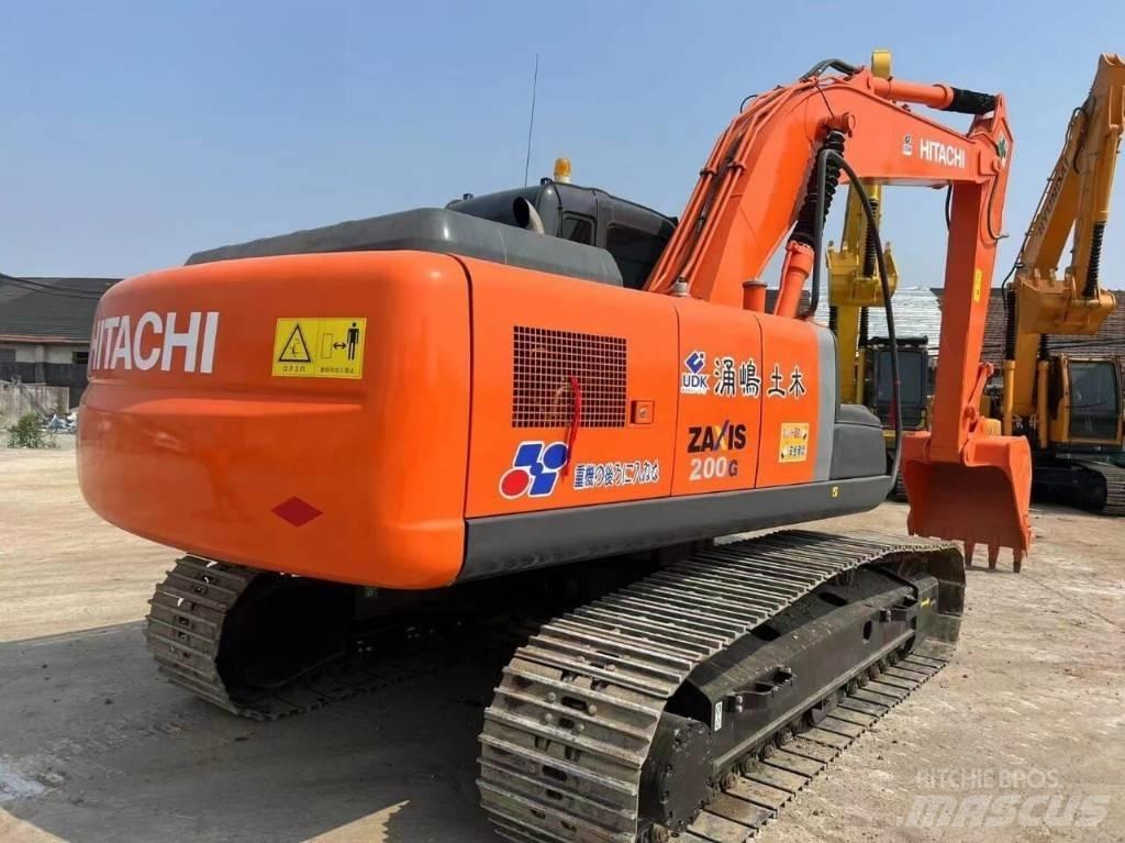 Hitachi ZX 200 Lánctalpas kotrók