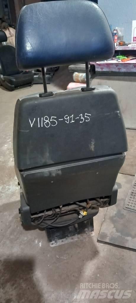 Volvo FH 12.    21329584 Vezetőfülke és belső tartozékok