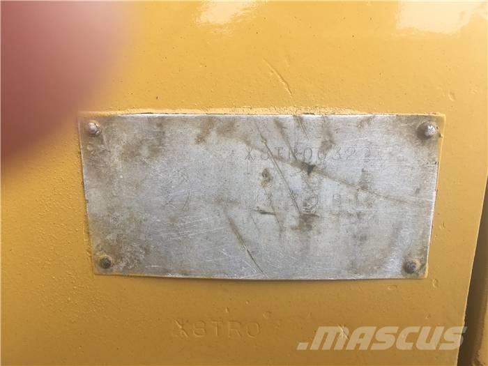 CAT 330 B L Lánctalpas kotrók
