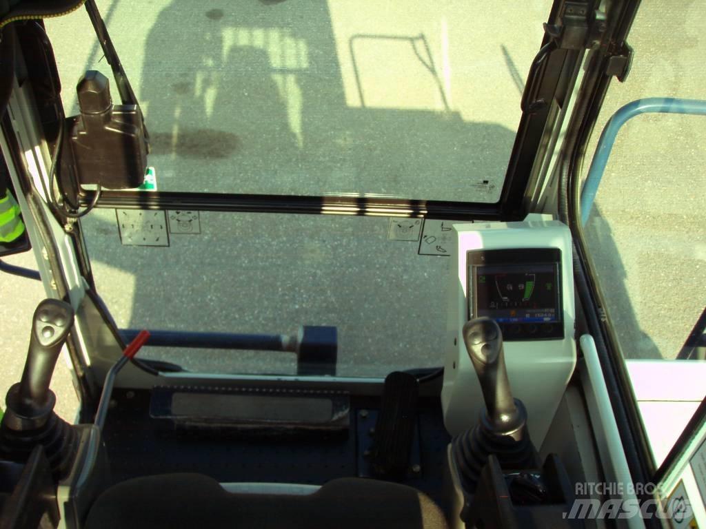 Takeuchi TCR 50 Lánctalpas dömperek