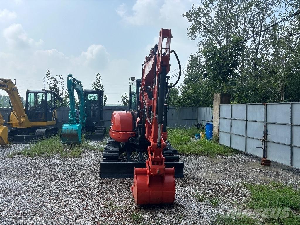 Kubota U 40 Mini kotrók < 7t