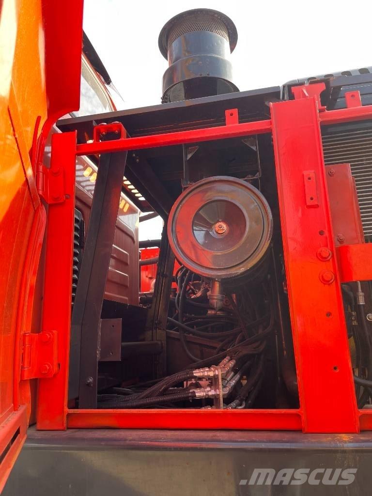 Doosan DX 225 LCA Lánctalpas kotrók