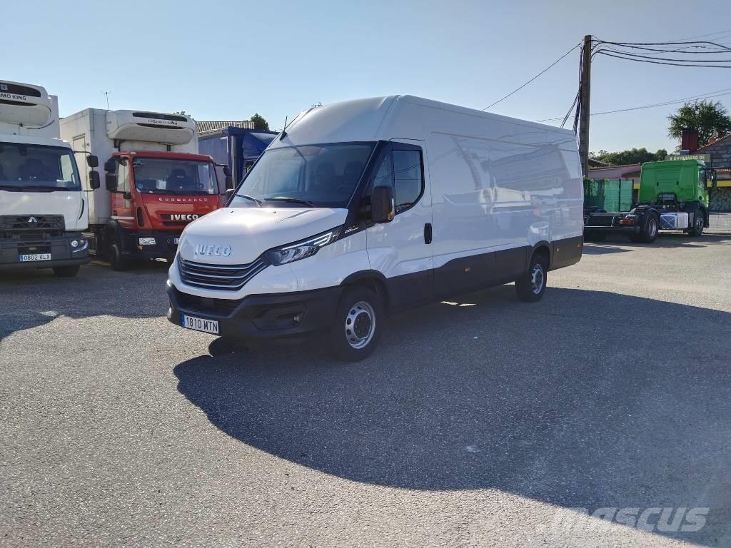 Iveco Daily 35 S12 Dobozos