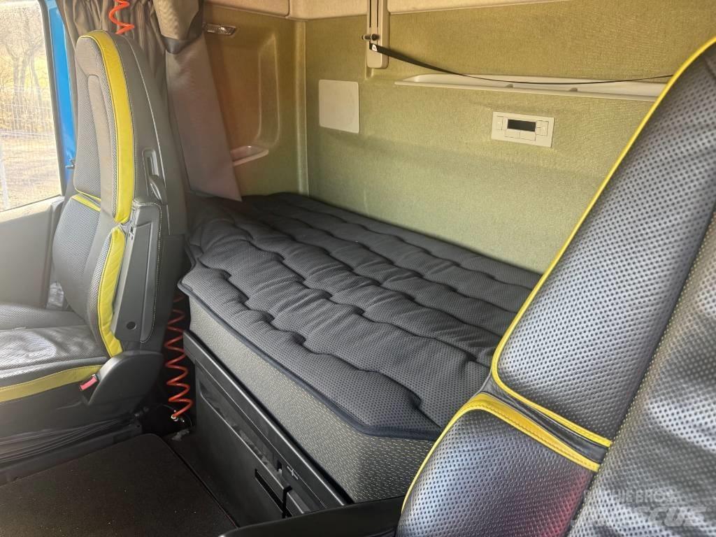 Volvo FH 750 Deszkaszállító teherautók