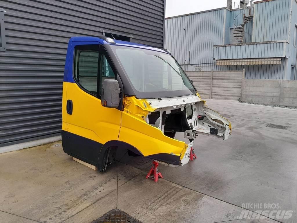 Iveco DAILY Vezetőfülke és belső tartozékok
