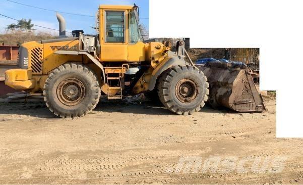 Volvo L 120 E Gumikerekes homlokrakodók