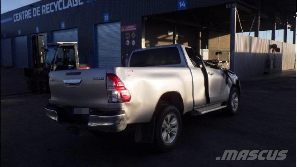 Toyota Hilux 5 Egyéb