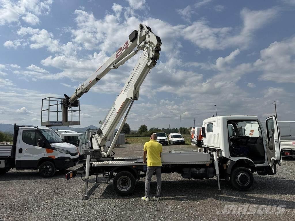 Cela DT24 Teherautóra szerelt emelők és állványok
